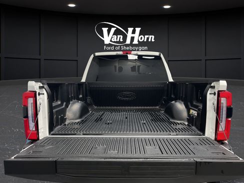Used 2025 Ford F250 Platinum AWD/4WD image 27