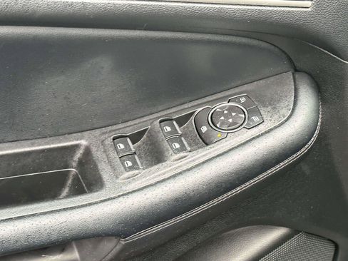 Used 2022 Ford Edge SEL w/ Convenience Package image 16