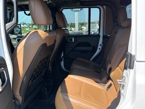 Used 2020 Jeep Gladiator Rubicon AWD/4WD image 10