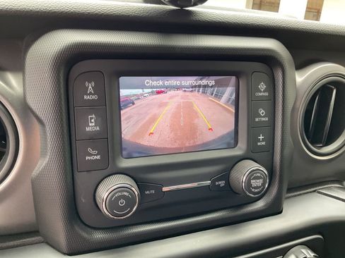 Used 2021 Jeep Wrangler Unlimited Sport image 22