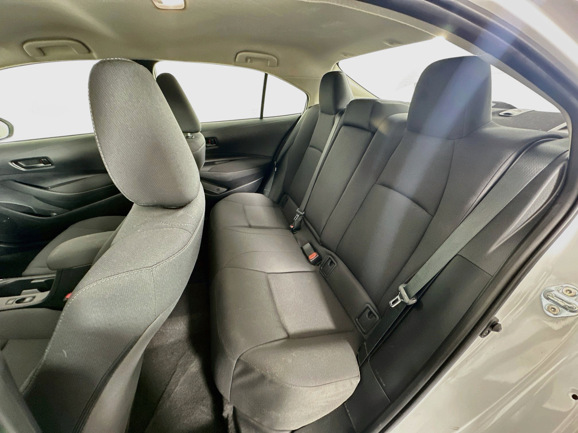 Used 2025 Toyota Corolla LE FWD image 25