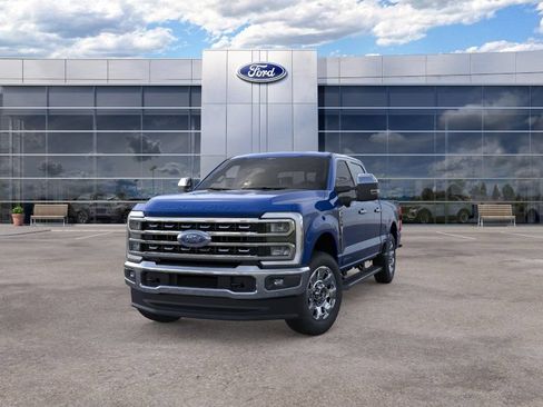 Used 2026 Ford F250 Lariat AWD/4WD image 2