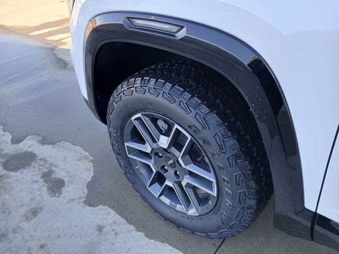 New 2026 GMC Terrain AT4 w/ Convenience Package III image 29