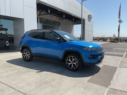 Used 2025 Jeep Compass Limited AWD/4WD image 9