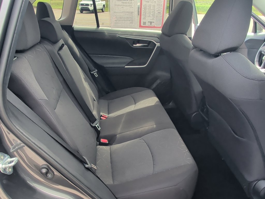 Certified 2021 Toyota RAV4 XLE w/ Convenience Package AWD/4WD image 24