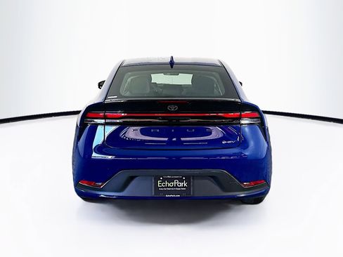 Used 2025 Toyota Prius LE image 7