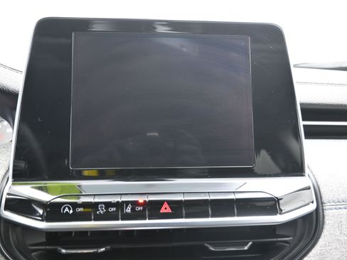 Used 2022 Jeep Compass Latitude w/ Convenience Group image 22