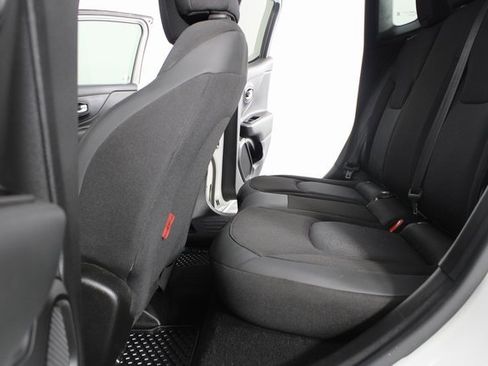 Used 2023 Jeep Renegade Trailhawk image 16