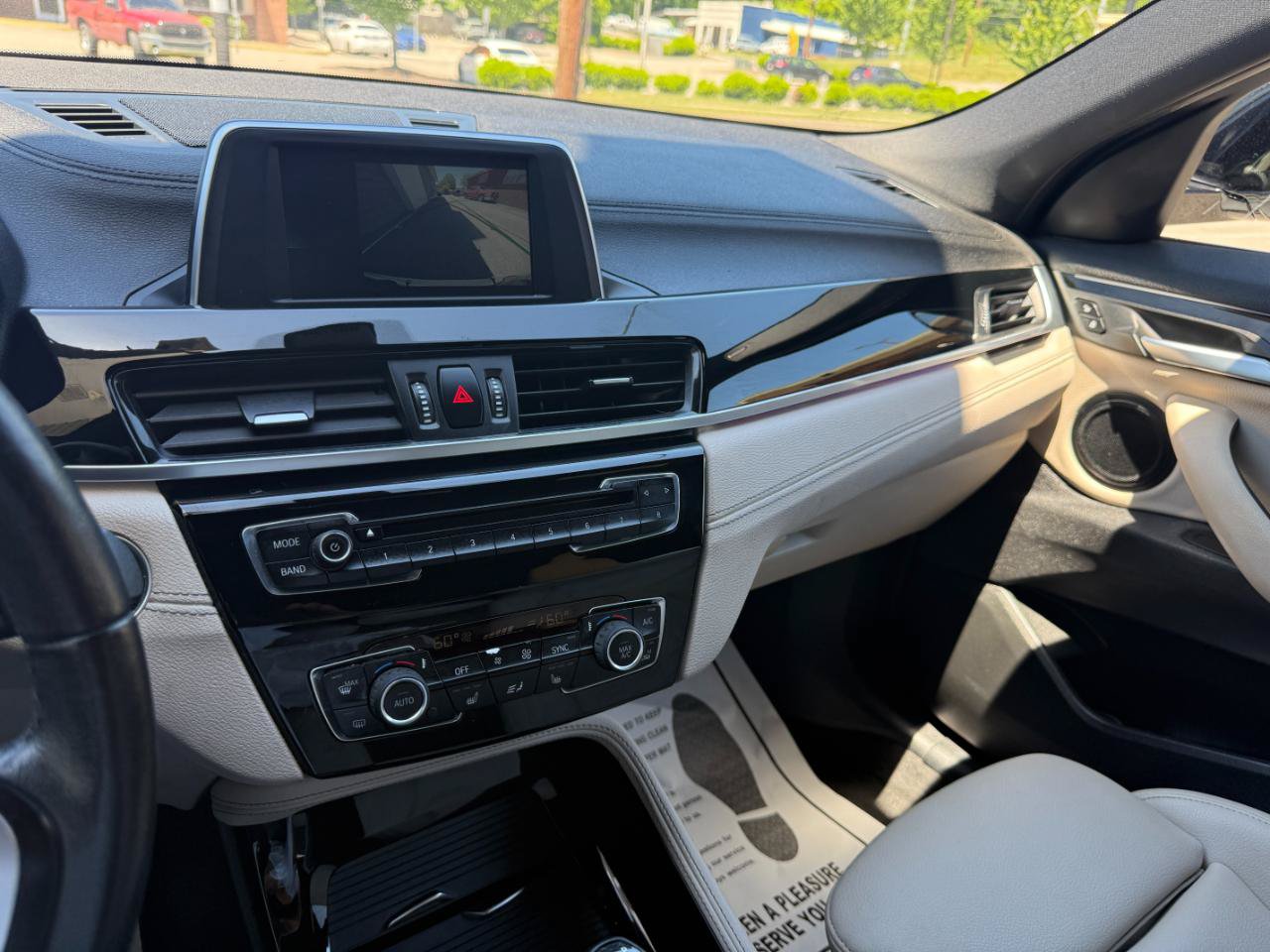 Used 2018 BMW X2 xDrive28i w/ Convenience Package AWD/4WD image 22