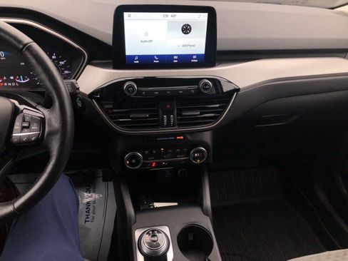 Used 2021 Ford Escape SE w/ Cold Weather Package image 9