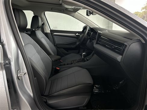 New 2026 Volkswagen Jetta SE image 31