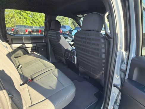 Used 2019 Ford F150 XLT w/ Equipment Group 302A Luxury AWD/4WD image 16