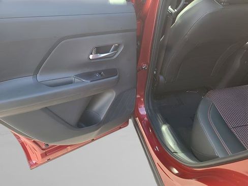New 2026 Nissan Kicks SR w/ Cold Weather Package image 18