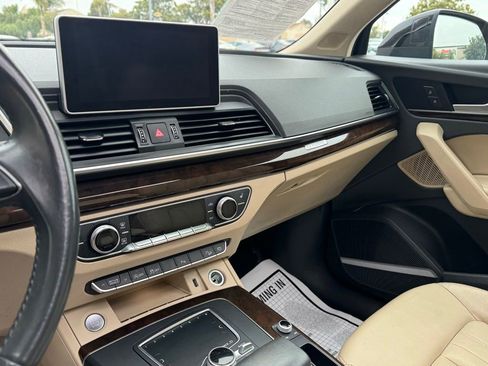 Used 2018 Audi Q5 2.0T Premium Plus w/ Premium Plus Package AWD/4WD image 16