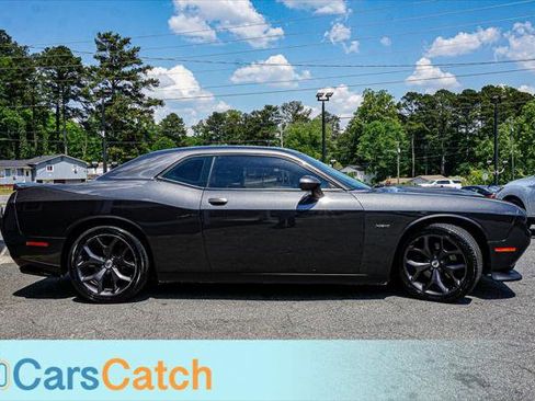 Used 2019 Dodge Challenger R/T image 2