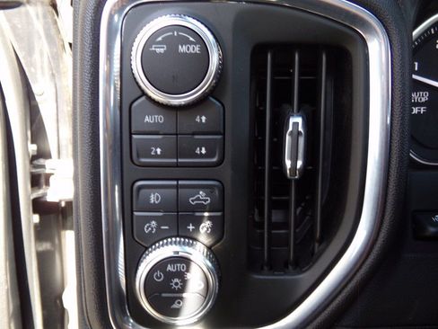 Used 2021 GMC Sierra 1500 AT4 w/ AT4 Premium Package AWD/4WD image 43