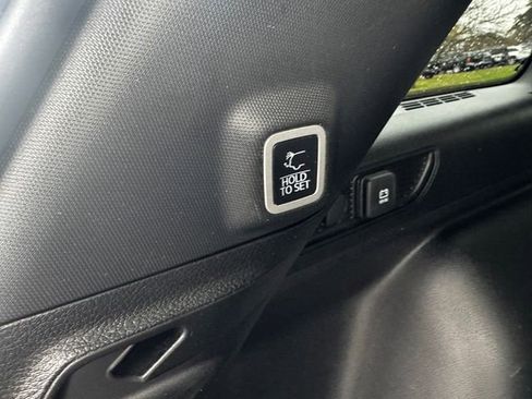 Certified 2025 Jeep Grand Cherokee Limited w/ Black Appearance Package image 18