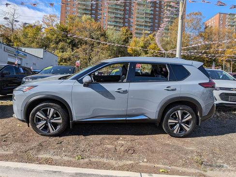 Used 2023 Nissan Rogue Platinum w/ Platinum Premium Package image 9