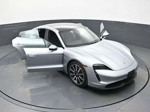 Certified 2020 Porsche Taycan 4S image 33