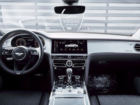 Used 2023 Bentley Flying Spur V8 image 55