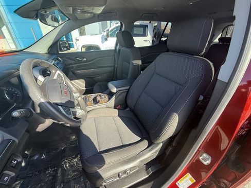 Used 2023 GMC Acadia SLE w/ Driver Convenience Package image 13