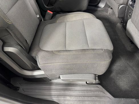 Used 2018 Chevrolet Traverse LT FWD image 37