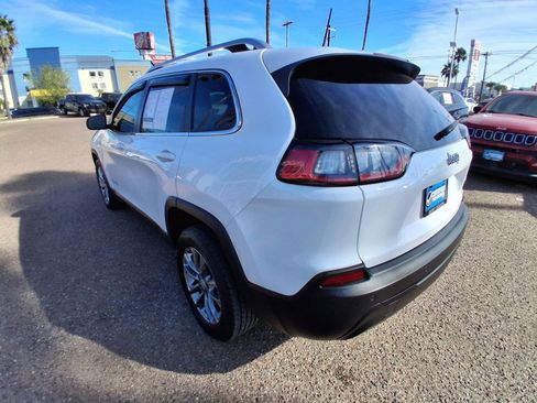 Used 2020 Jeep Cherokee Latitude Plus image 5