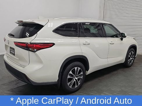 Used 2021 Toyota Highlander XLE AWD/4WD image 9