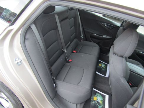 Used 2024 Chevrolet Malibu LT FWD image 16
