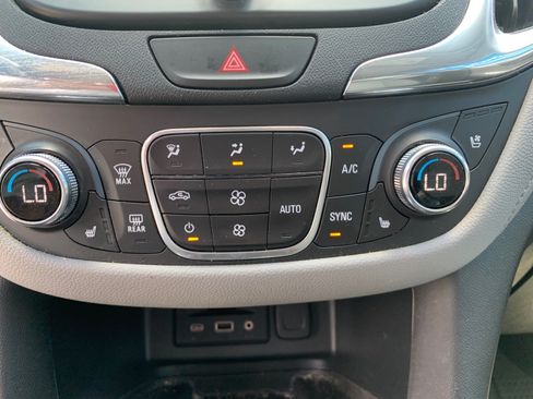 Used 2020 Chevrolet Equinox Premier AWD/4WD image 15