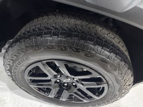 Used 2023 Chevrolet Colorado Trail Boss w/ Technology Package image 38