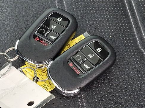 Certified 2023 Honda CR-V EX-L image 3