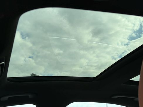 Used 2025 Mercedes-Benz C 300 4MATIC Sedan image 29