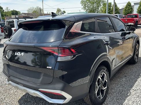 Used 2023 Kia Sportage LX AWD/4WD image 6