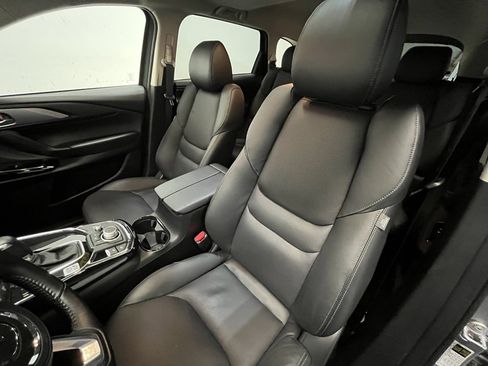 Used 2023 MAZDA CX-9 Touring image 11