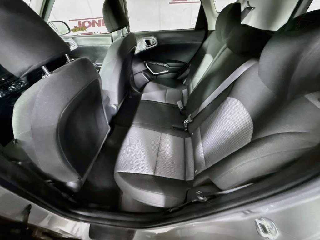 Used 2023 Kia Soul LX FWD image 26