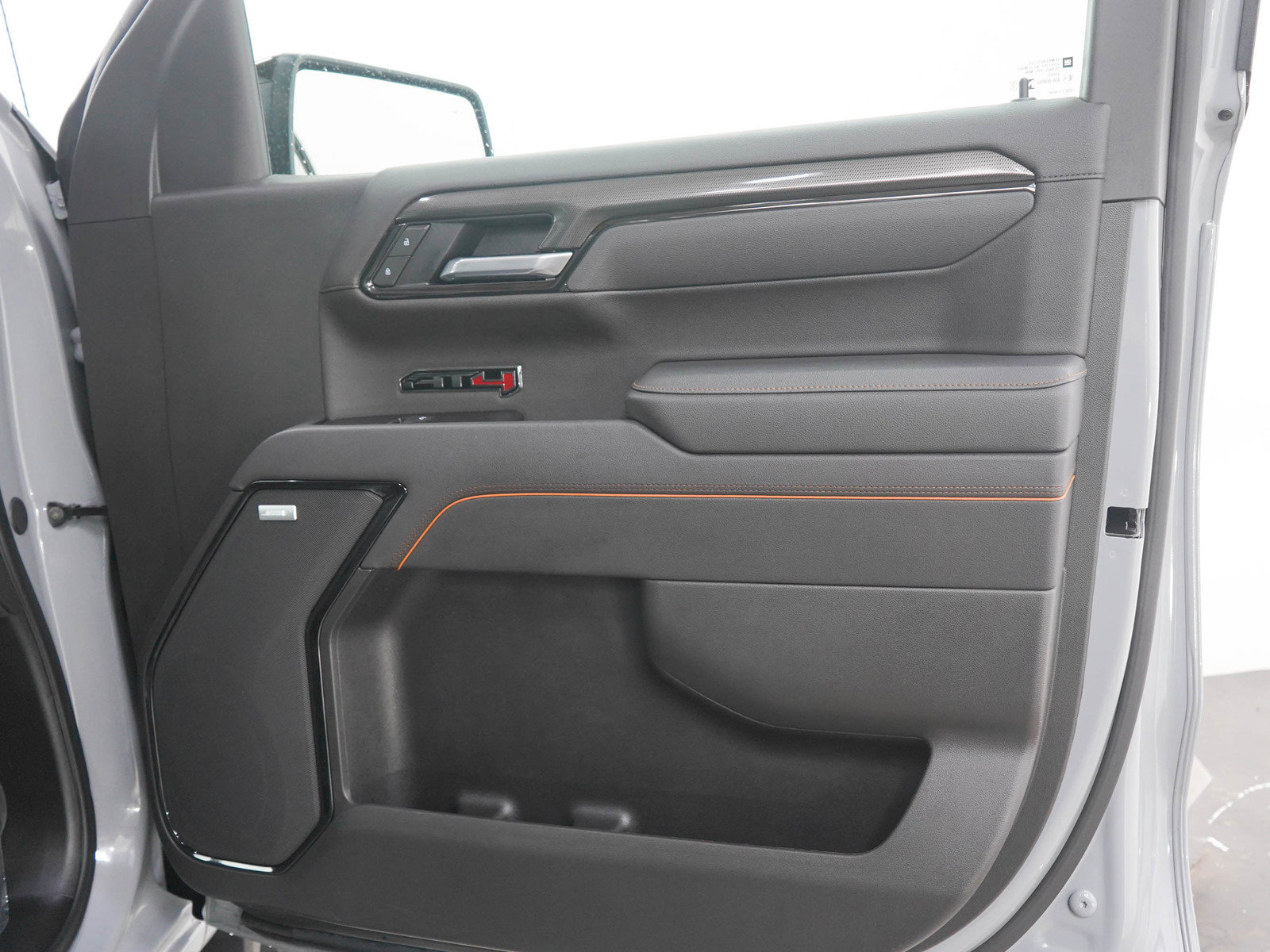 Used 2025 GMC Sierra 1500 AT4 w/ AT4 Premium Package AWD/4WD image 12