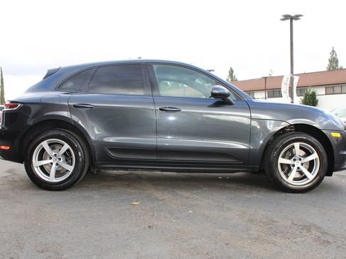 Used 2020 Porsche Macan AWD/4WD image 43