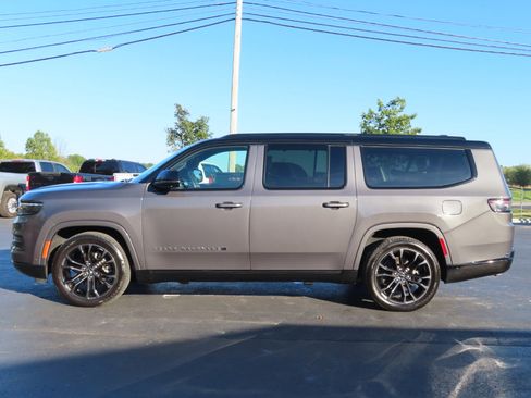 Used 2024 Jeep Grand Wagoneer L Series II w/ Quick Order Packagew 28T image 3