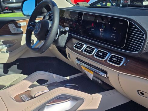 New 2026 Mercedes-Benz GLS 450 4MATIC image 31