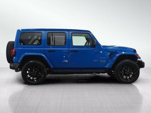 Used 2024 Jeep Wrangler Unlimited Sahara w/ Technology Group AWD/4WD image 6