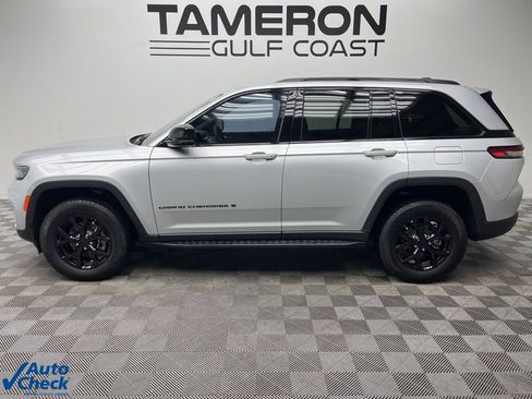 Used 2024 Jeep Grand Cherokee Altitude image 6