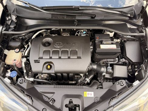 Used 2018 Toyota C-HR XLE FWD image 13