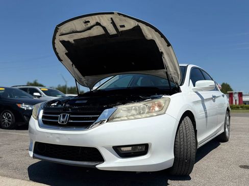 Used 2015 Honda Accord Touring image 13