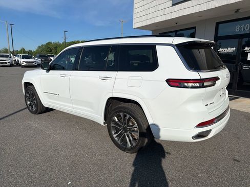 Used 2023 Jeep Grand Cherokee L Overland image 6