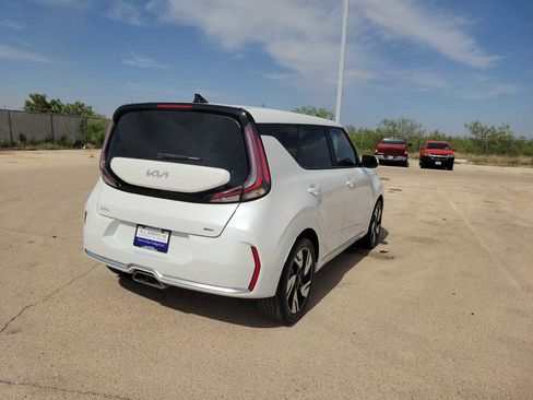 Used 2025 Kia Soul GT-Line w/ GT-Line Technology Package FWD image 8