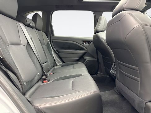 Used 2025 Subaru Forester Touring image 21