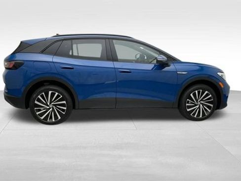 Certified 2025 Volkswagen ID.4 Pro AWD/4WD image 9