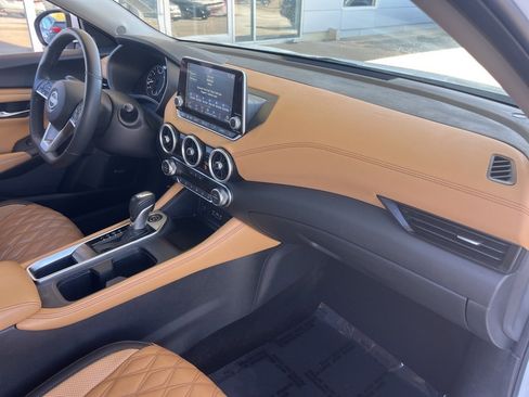 Used 2024 Nissan Sentra SV w/ SV Premium Package image 24