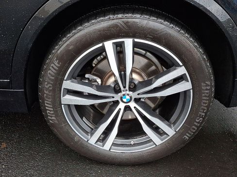 Used 2024 BMW X7 xDrive40i w/ M Sport Package image 11